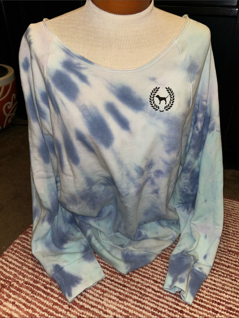 PINK Victoria's Secret Blue and White Tie-Dye Scoop Sweatshirt